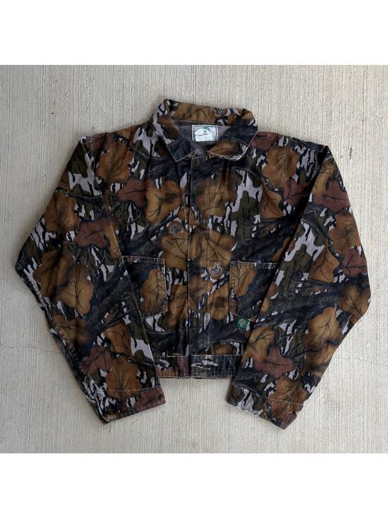 Carhartt Other - Realtree camo cropped work wear jacket